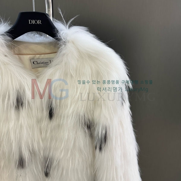   þ   DO8234077-29