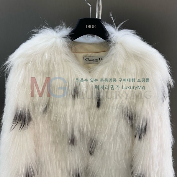   þ   DO8234077-29