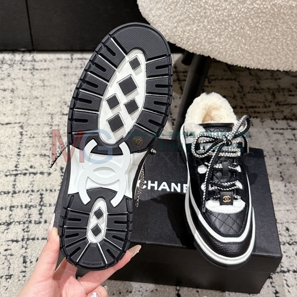 ���� ��* ĳ�־� ����Ŀ�� AT555032