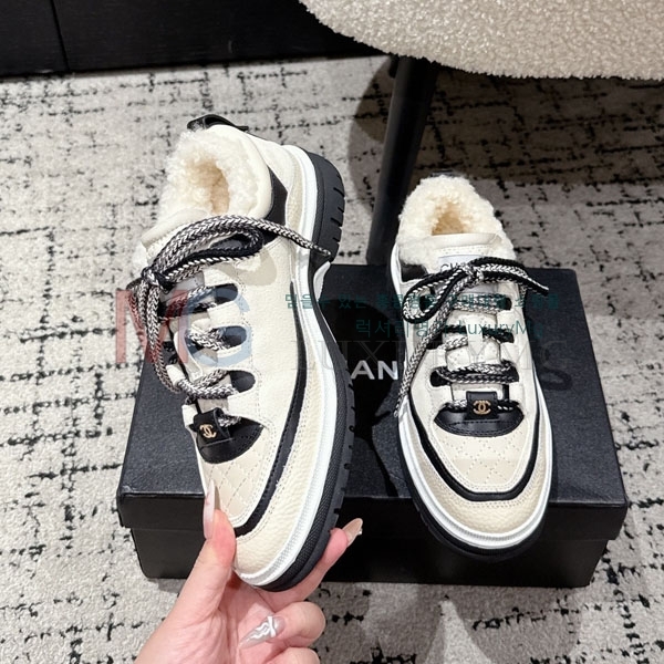 ���� ��* ĳ�־� ����Ŀ�� AT555032-1