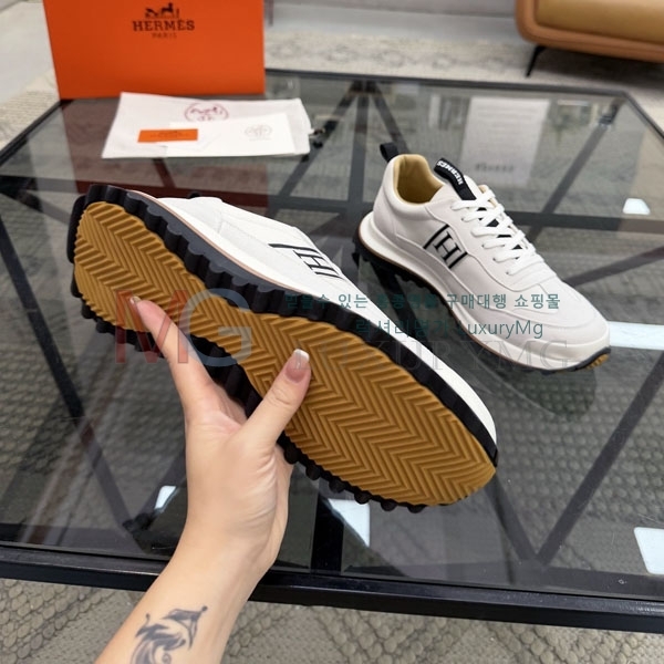 ���� �����޽� ����Ŀ�� HE0669021-4