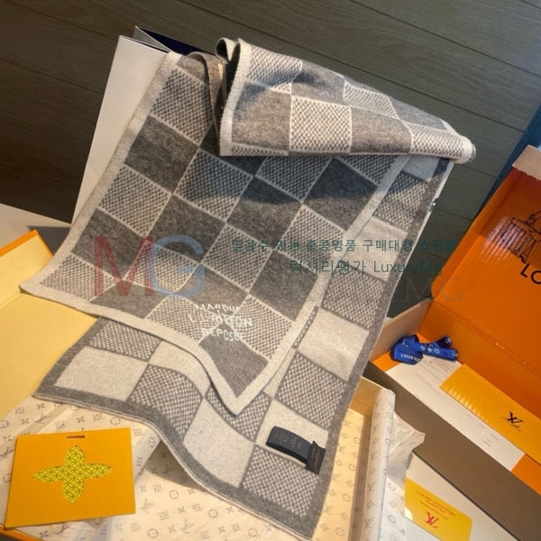 ̺ ÷/ī L82817370-1