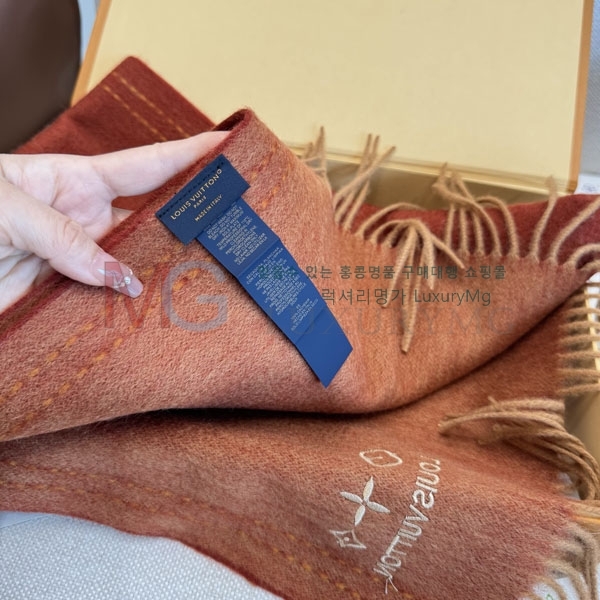 ̺ ÷/ī L82817371-2