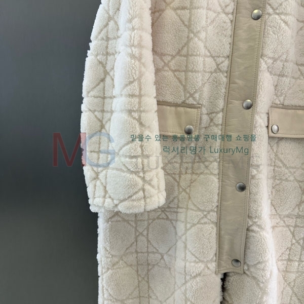   þ   Ʈ DO8234065-3