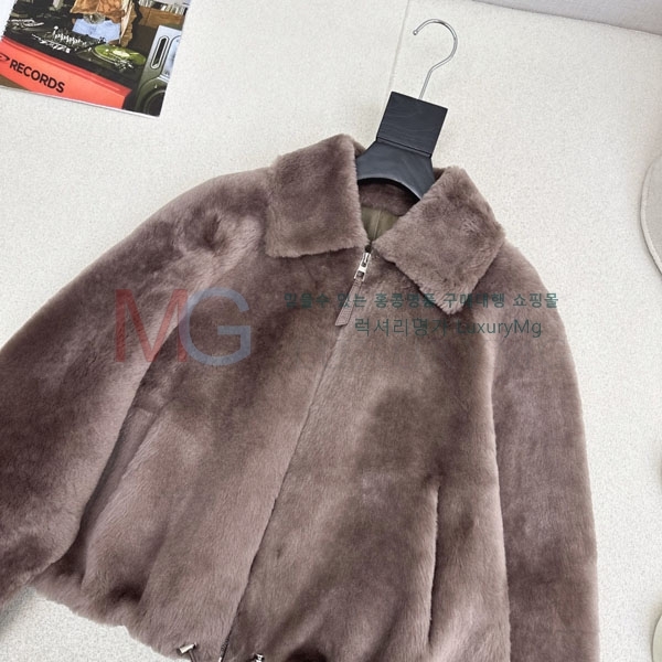  ο þ   LOW23023-2