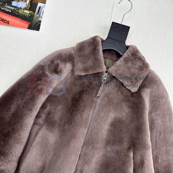  ο þ   LOW23023-2