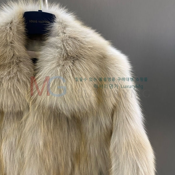   þ   FEND223424-1