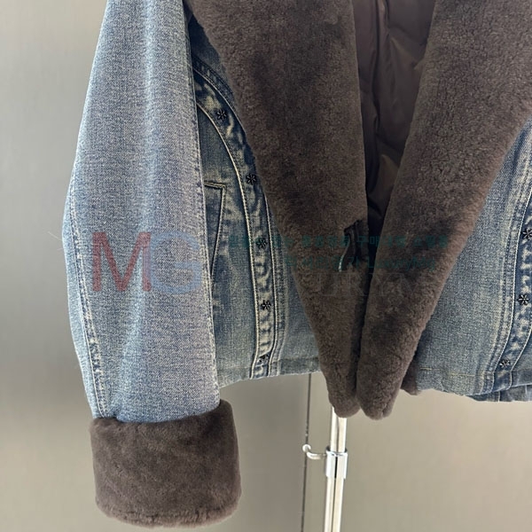 ���� ������ �ٿ� �е� ���� CE0234044-4