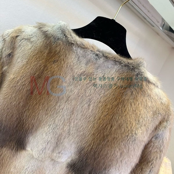   þ   FEND234507-7