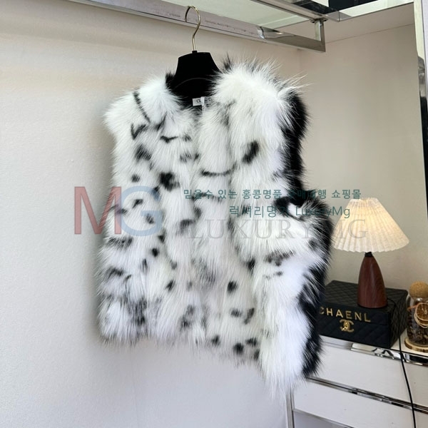   þ    DO8282306-7