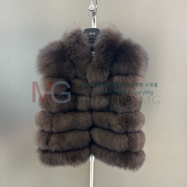   þ    DO8282306-9