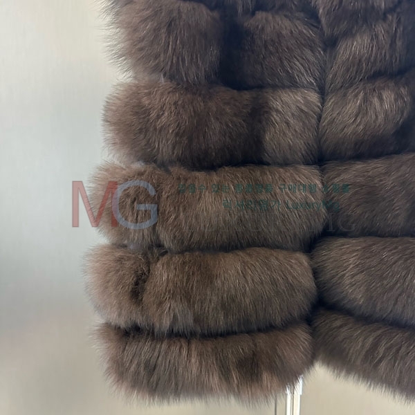   þ    DO8282306-9