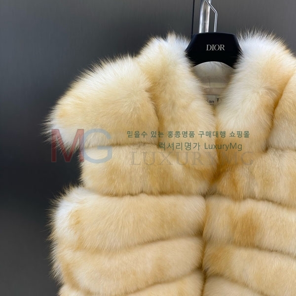   þ    DO8282306-10