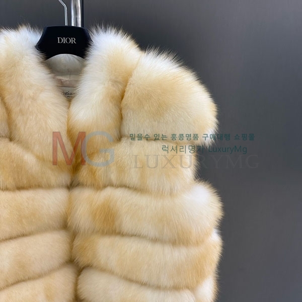   þ    DO8282306-10