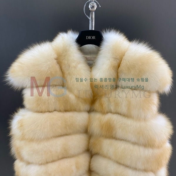   þ    DO8282306-10