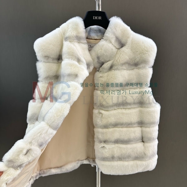   þ    DO8282306-15