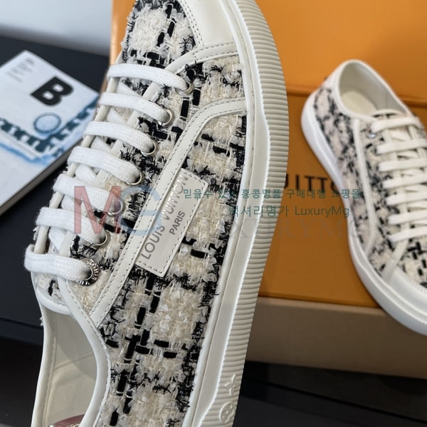 ���� ���̺��� Lagoon ����Ŀ�� LV7800642-4