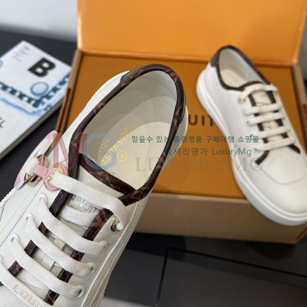 ���� ���̺��� Lagoon ����Ŀ�� LV7800641-3