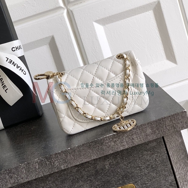 ��* �̴� �÷��� A72030-3