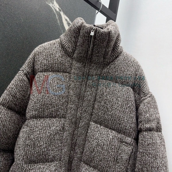 ���� ���ڷ� ��ġ�ڸ� �ٿ� �е� BC56568-7