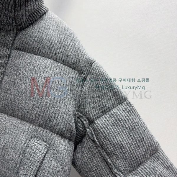 ���� ���ڷ� ��ġ�ڸ� �ٿ� �е� BC56568-8