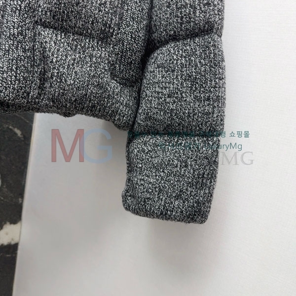 ���� ���ڷ� ��ġ�ڸ� �ٿ� �е� BC56568-9