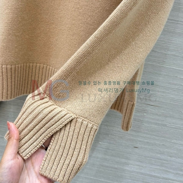 ���� �η�**�� ������ LP325677-8