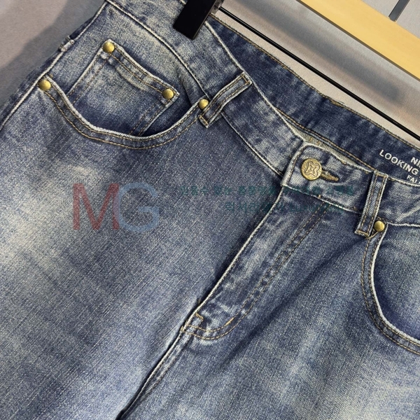 ���� ���̺��� û���� LV326746