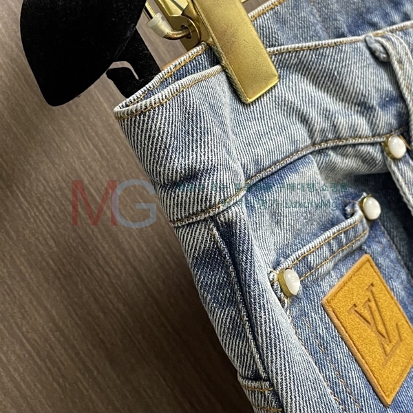 ���� ���̺��� û���� LV326748