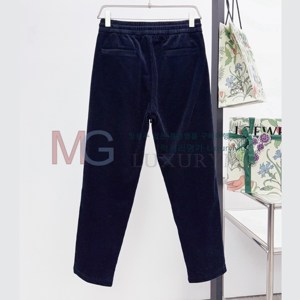 ���� ���ڷ� ��ġ�ڸ� ���� BC287693-3