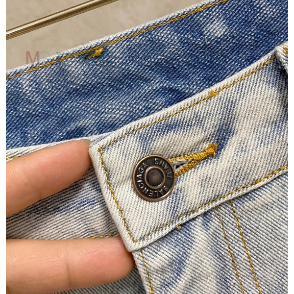 ���� �߷��þư� û���� BA824361