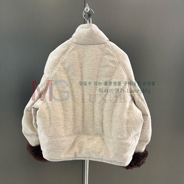 ���� �η�**�� ��� �ٿ� �е� LP434064-3