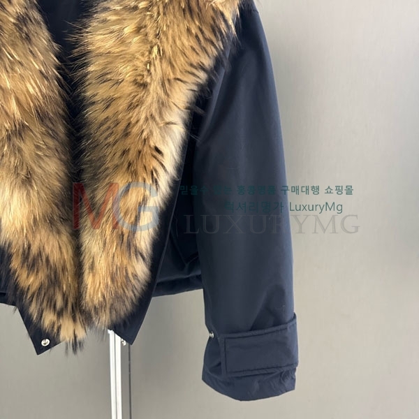 ���� �η�**�� �ٿ� �е� LP434064-6