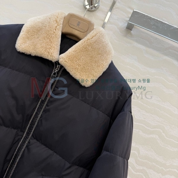 ���� ���ڷ� ��ġ�ڸ� �ٿ� �е� BC5345054-3