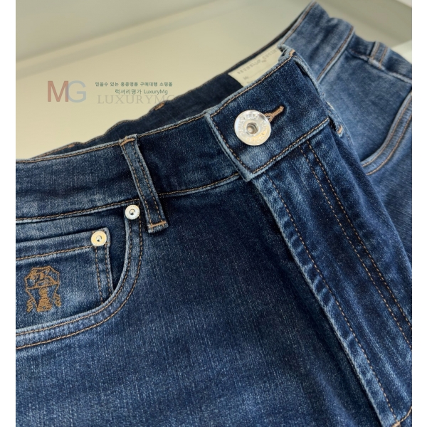 ���� ���ڷ� ��ġ�ڸ� û���� BC256389-1