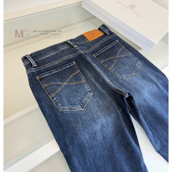 ���� ���ڷ� ��ġ�ڸ� û���� BC256389-1