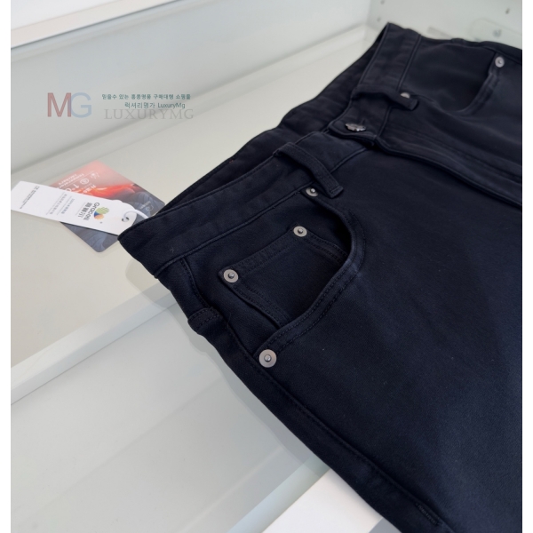 ���� ���ڷ� ��ġ�ڸ� û���� BC256389-2