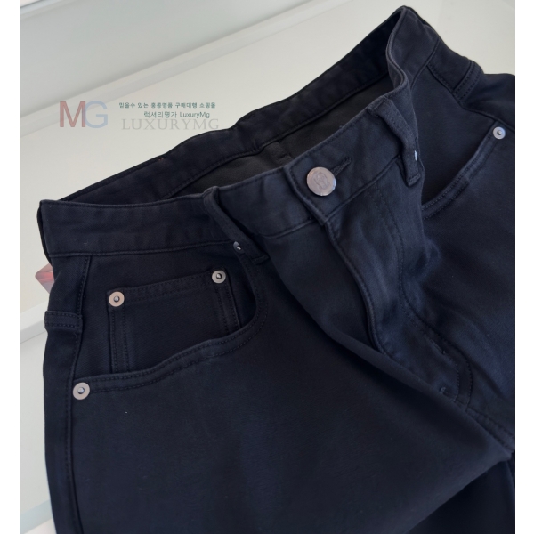 ���� ���ڷ� ��ġ�ڸ� û���� BC256389-2