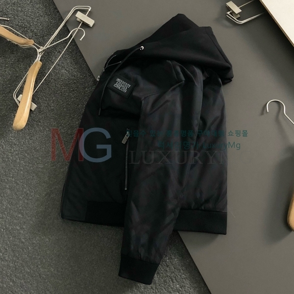 ���� ������ �ٿ� ��Ŷ BU387488