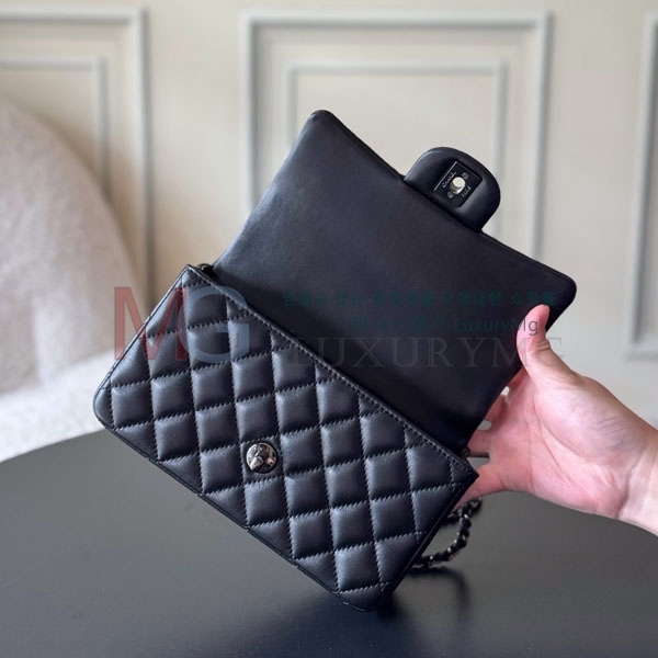 ��* Ŭ���� ���̴� �ڵ�� AS2431-500