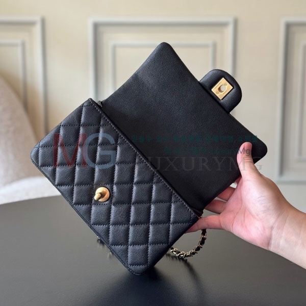 ��* Ŭ���� ���̴� �ڵ�� AS2431-502