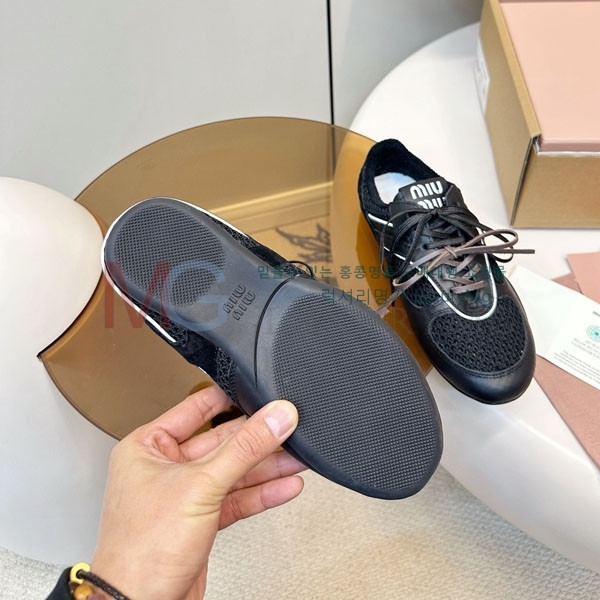 �������� �̿�̿� ����Ŀ�� M5M66011-1