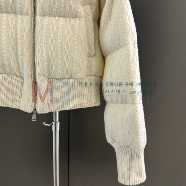 ���� �η�**�� �ٿ� �е� LP34067-1