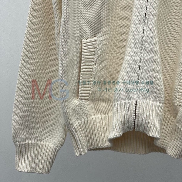 ���� ���̺��� ������ LV30082-4