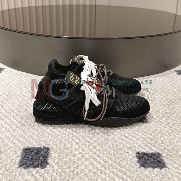 ���� �̿�̿� ����Ŀ�� 1M622810