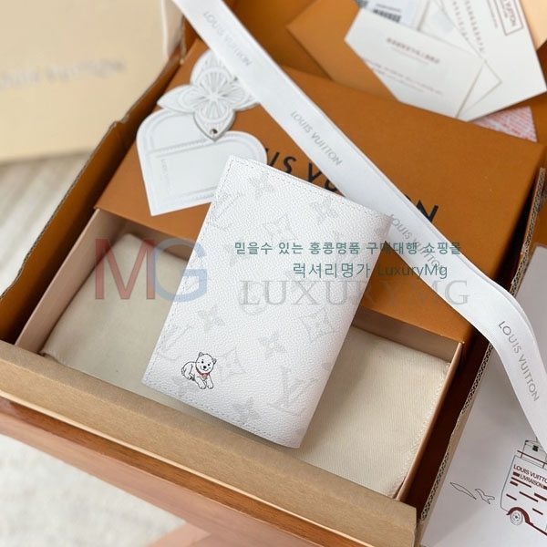 ���̺��� �н���Ʈ Ŀ�� M27083-50