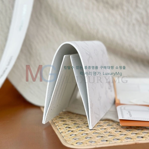 ���̺��� �н���Ʈ Ŀ�� M27083-50