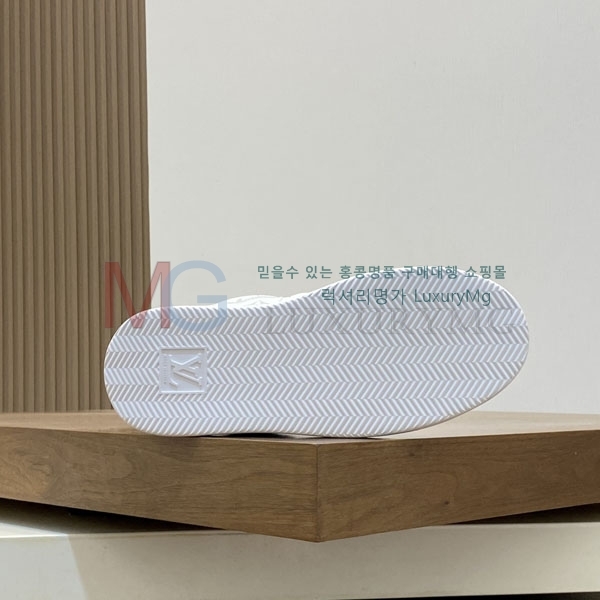 ���� ���̺��� ����Ŀ�� LV5501123