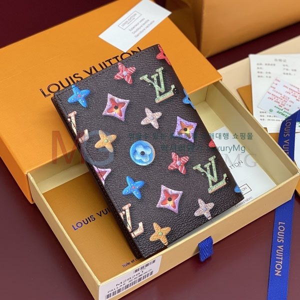 ���̺��� �н���Ʈ Ŀ�� �������� M28281-2