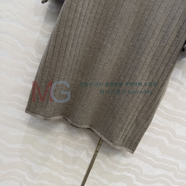 ���� �η�**�� ���� Ƽ���� LP345777-2